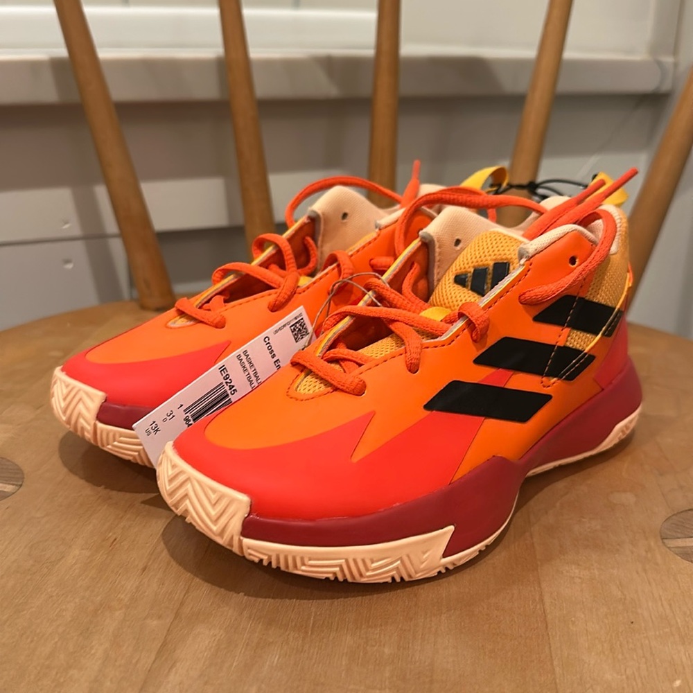 Adidas Cross ‘Em Up Select Boys Basketball Shoes